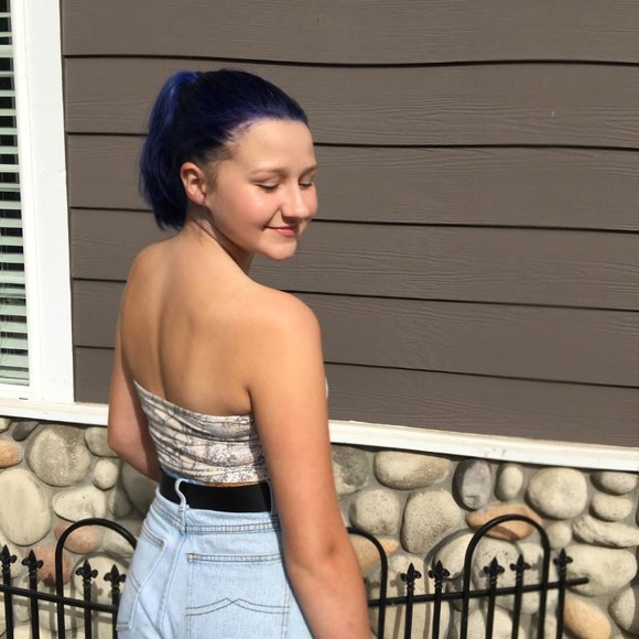 Meet your Posher, Madison - Picture 3 of 3